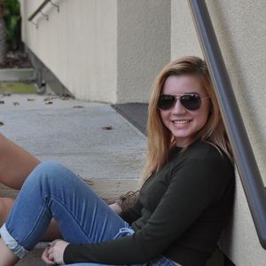 Meet your Posher, Regan